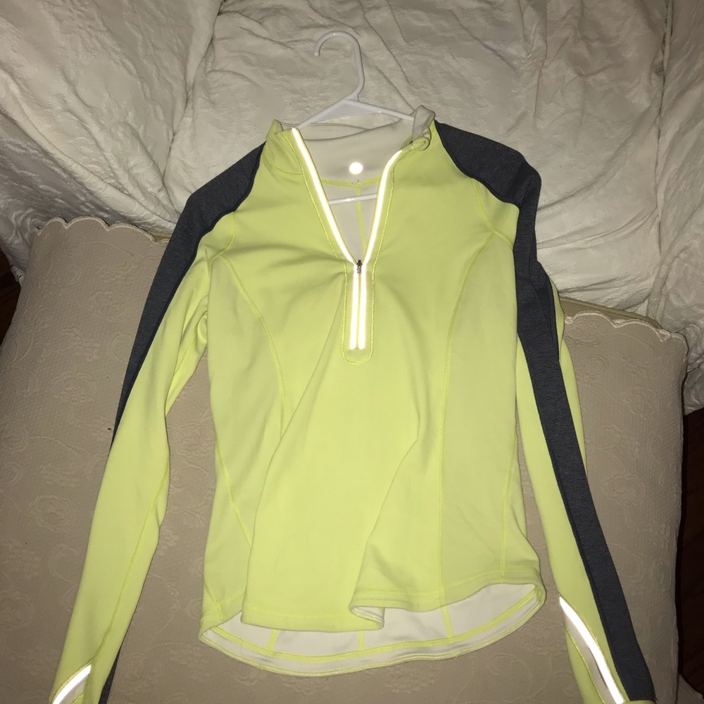 Lululemon reversible pull over